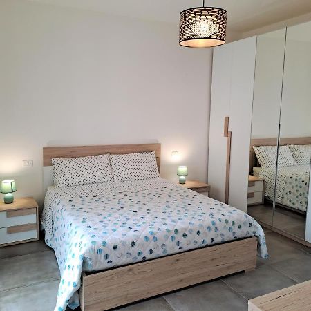 Lux Family Apartment Бардолино Экстерьер фото