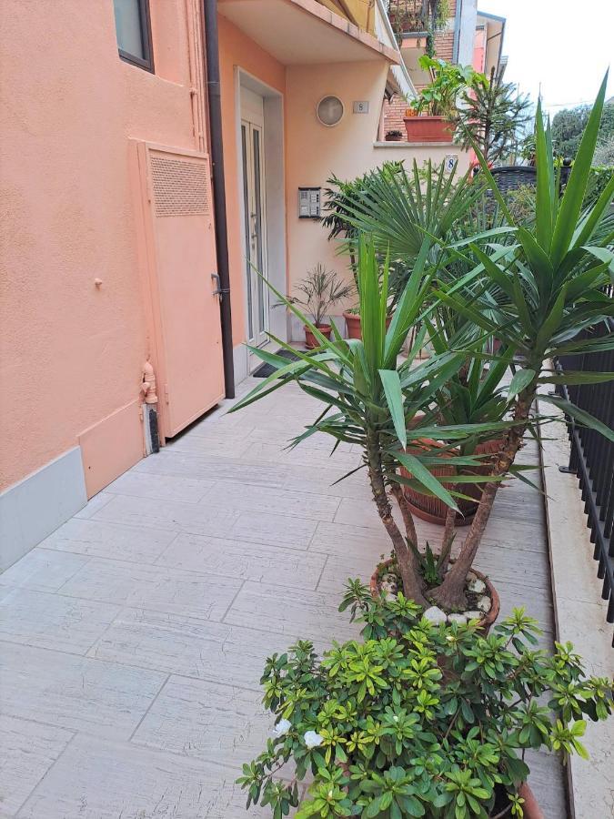 Lux Family Apartment Бардолино Экстерьер фото