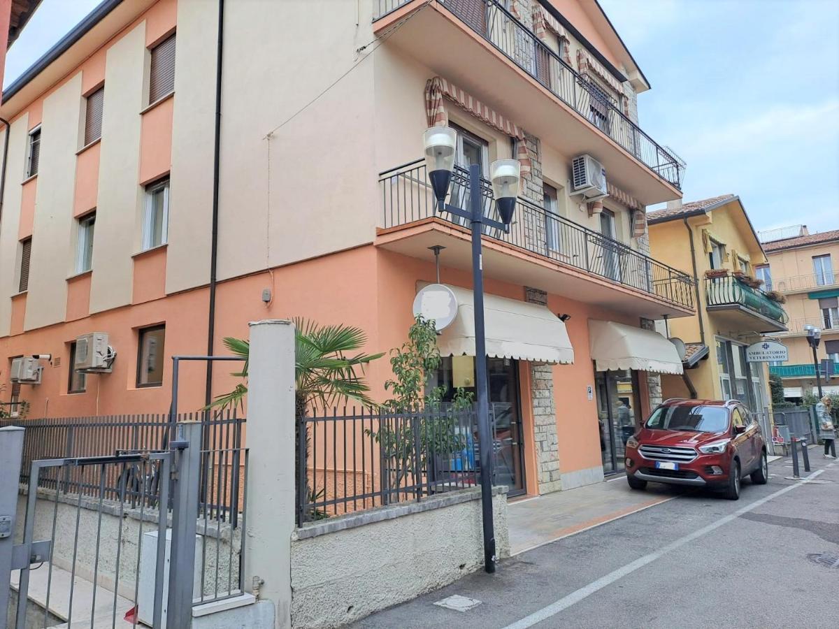 Lux Family Apartment Бардолино Экстерьер фото