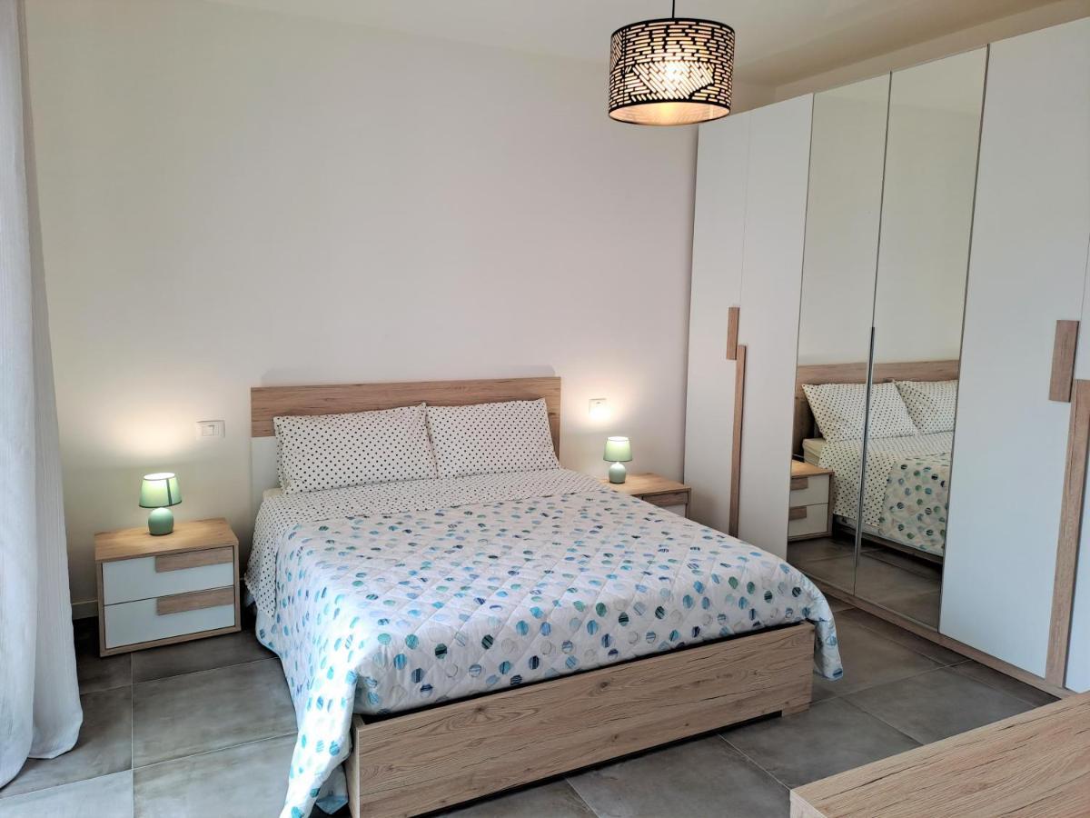Lux Family Apartment Бардолино Экстерьер фото