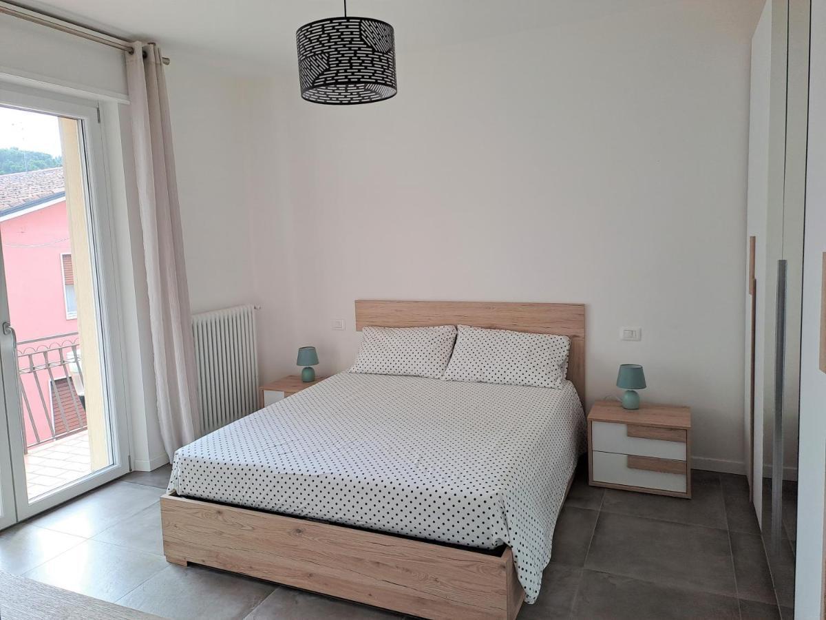 Lux Family Apartment Бардолино Экстерьер фото
