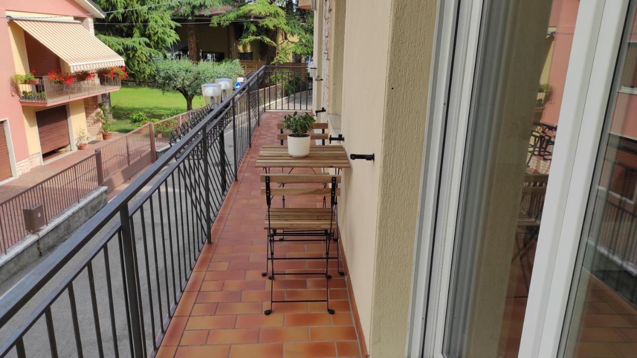 Lux Family Apartment Бардолино Экстерьер фото